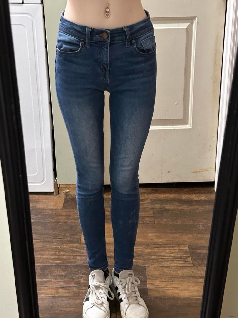 High-Rise Skinny Jeans in Dark Blue Wash